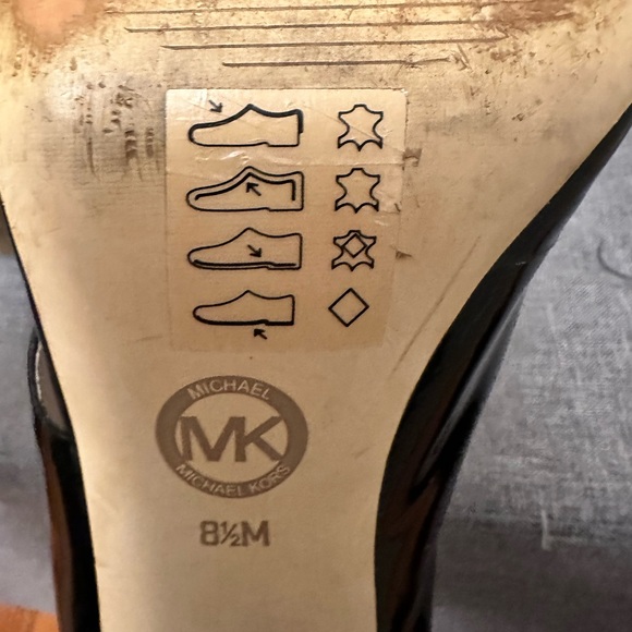 Michael Kors open toe heels - Picture 6 of 6
